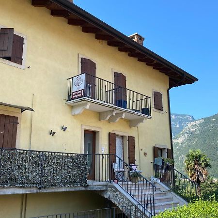 Dolcè La Vineria House - Appartamento Yellow المظهر الخارجي الصورة